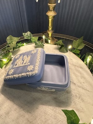 Square Box w Lid Cream Colour on Wedgwood Blue Jasperware ICARUS 4 Pet