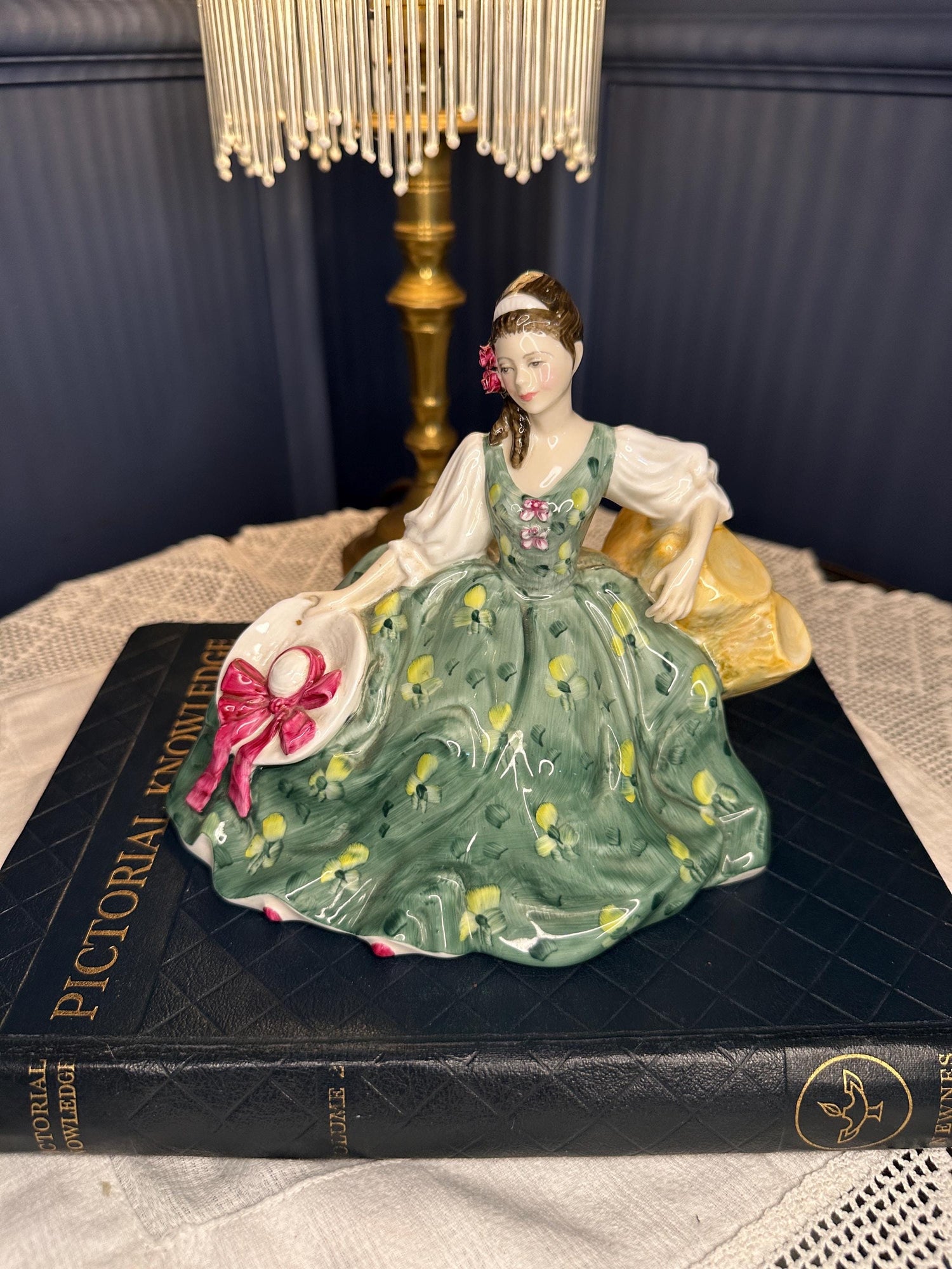 Figurines