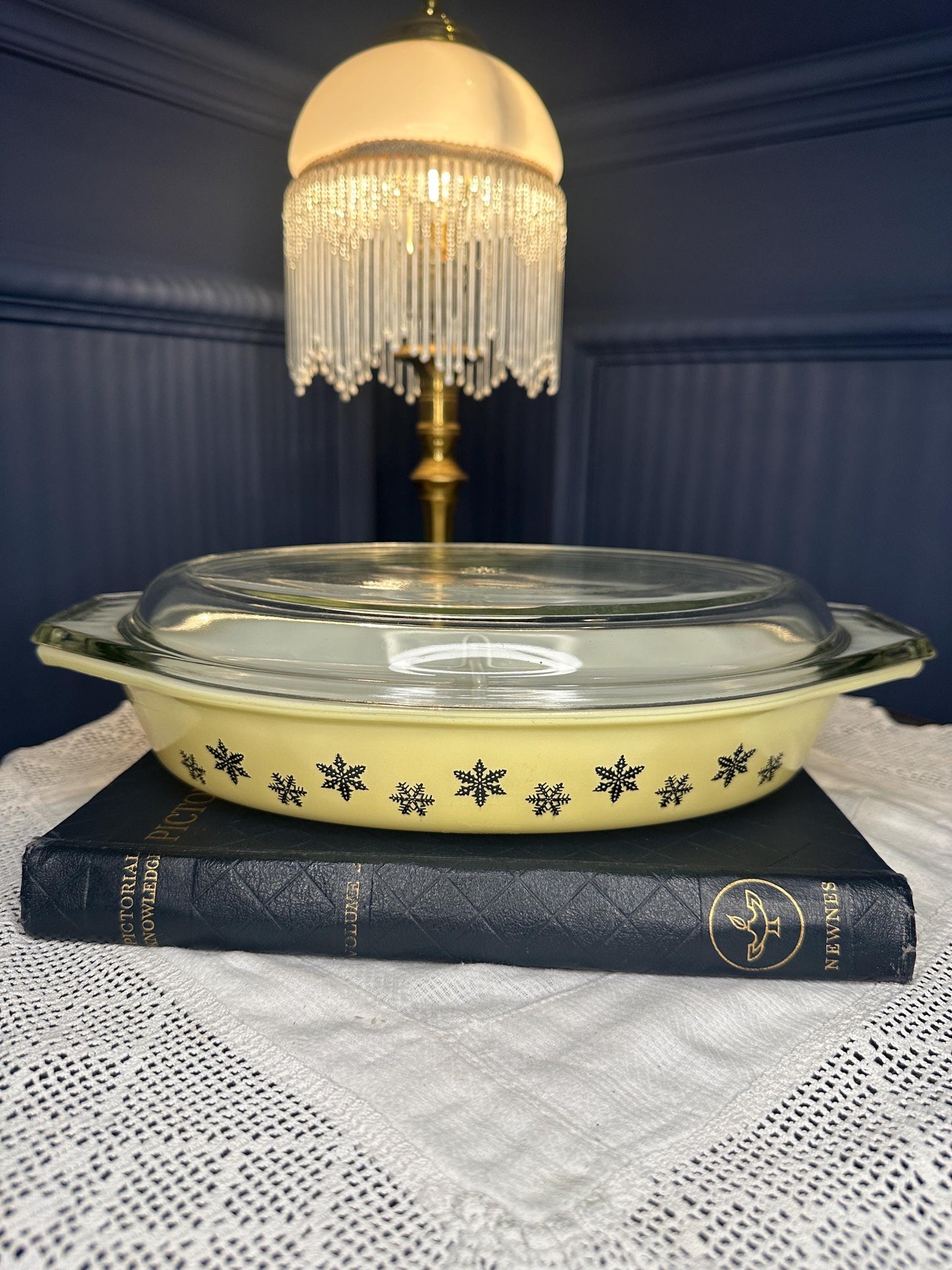 Vintage Pyrex Divided Casserole Dish with Lid, Yellow Snowflake Pyrex, Mid Century Glass Bakeware, Retro Serving Dish MCM Kitchen